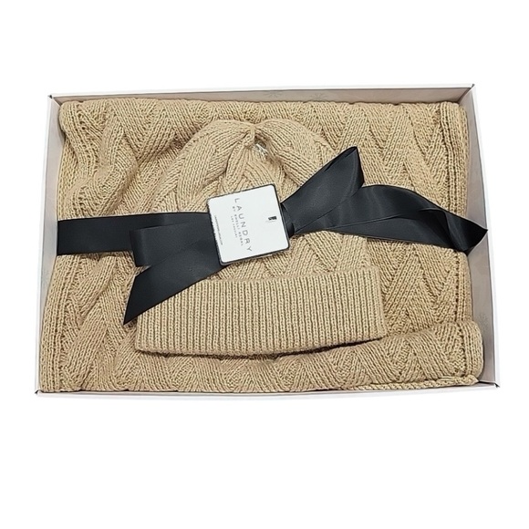 Laundry by Shelli Segal Scarf with Beanie Hat/Boxed/Camel - Picture 6 of 16